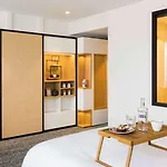 Отель Firstname Bordeaux, Part Of Jdv By Hyatt 4*