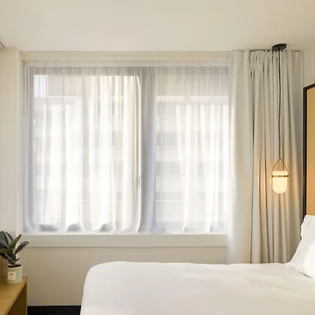 Firstname Bordeaux, Part Of Jdv By Hyatt Otel 4*