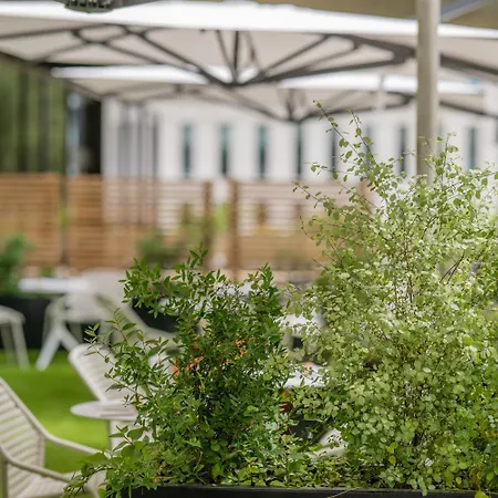 Hotel Firstname Bordeaux, Part Of Jdv By Hyatt Burdeos